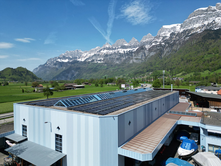 ECOTEC Maschinenbau Standort Berschis mit Churfirsten